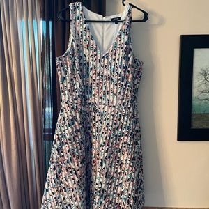 It has pockets! Apt 9 dress